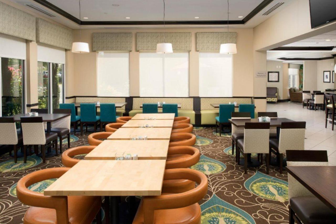 Hilton Garden Inn Winston-Salem/Hanes Mall Exterior foto